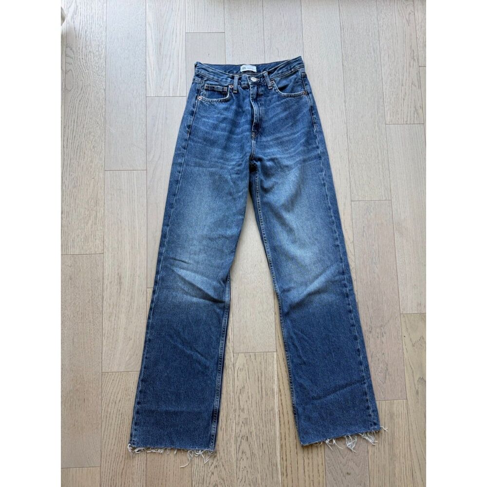 ZARA High Rise Wide Leg Jeans Women’s US 4 32" Inseam Blue Raw Hem Denim